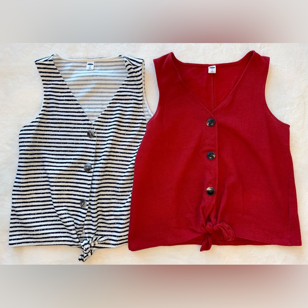 2 Old Navy sleeveless shirts. Both size Medium. Buttons with tie. EUC.